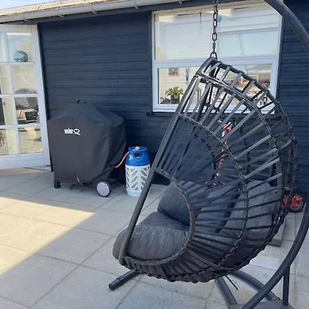 Fint Lille Raekke Hus, Med Egen Indkorsel * Skagen