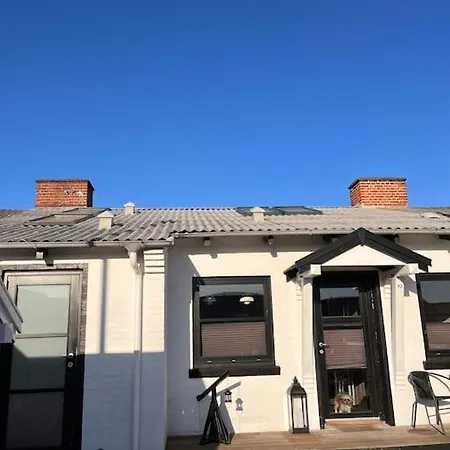 Fint Lille Raekke Hus, Med Egen Indkorsel דירה *